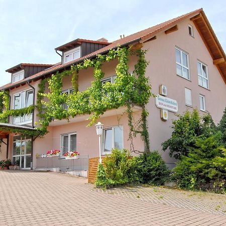 Gaestehaus Kleine Kalmit Ландау Екстер'єр фото